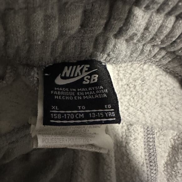 Nike SB Sweatpants Youth XL Gray Skateboarding Joggers 13-15 YRS Kids Logo - Picture 6 of 7